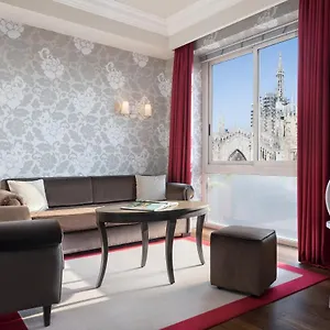 Sina De La Otel Milano